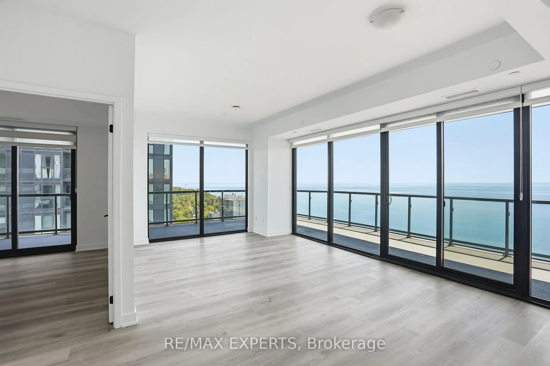 Photo 19 of Unit 2104, 2075 Lakeshore Road, Burlington, Brant — HOMEH