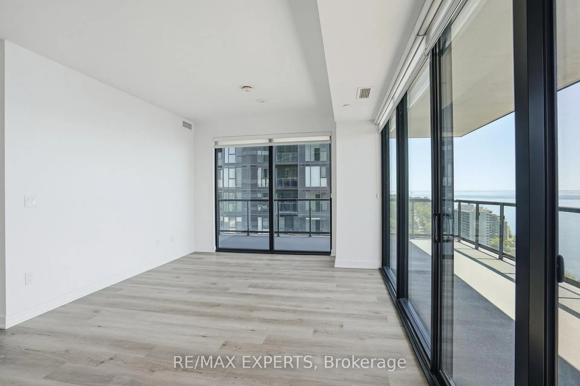 Photo 21 of Unit 2104, 2075 Lakeshore Road, Burlington, Brant — HOMEH