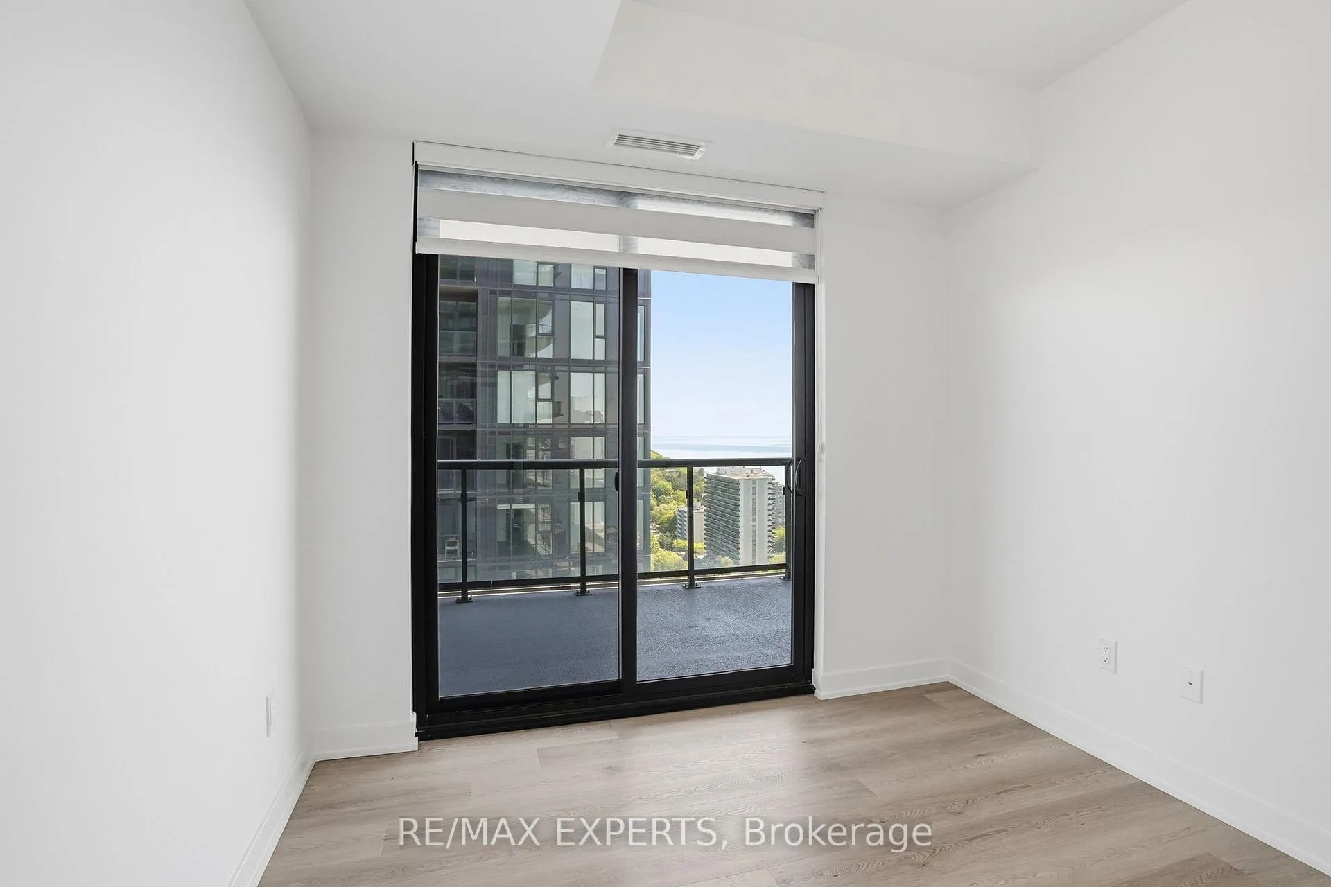 Photo 23 of Unit 2104, 2075 Lakeshore Road, Burlington, Brant — HOMEH