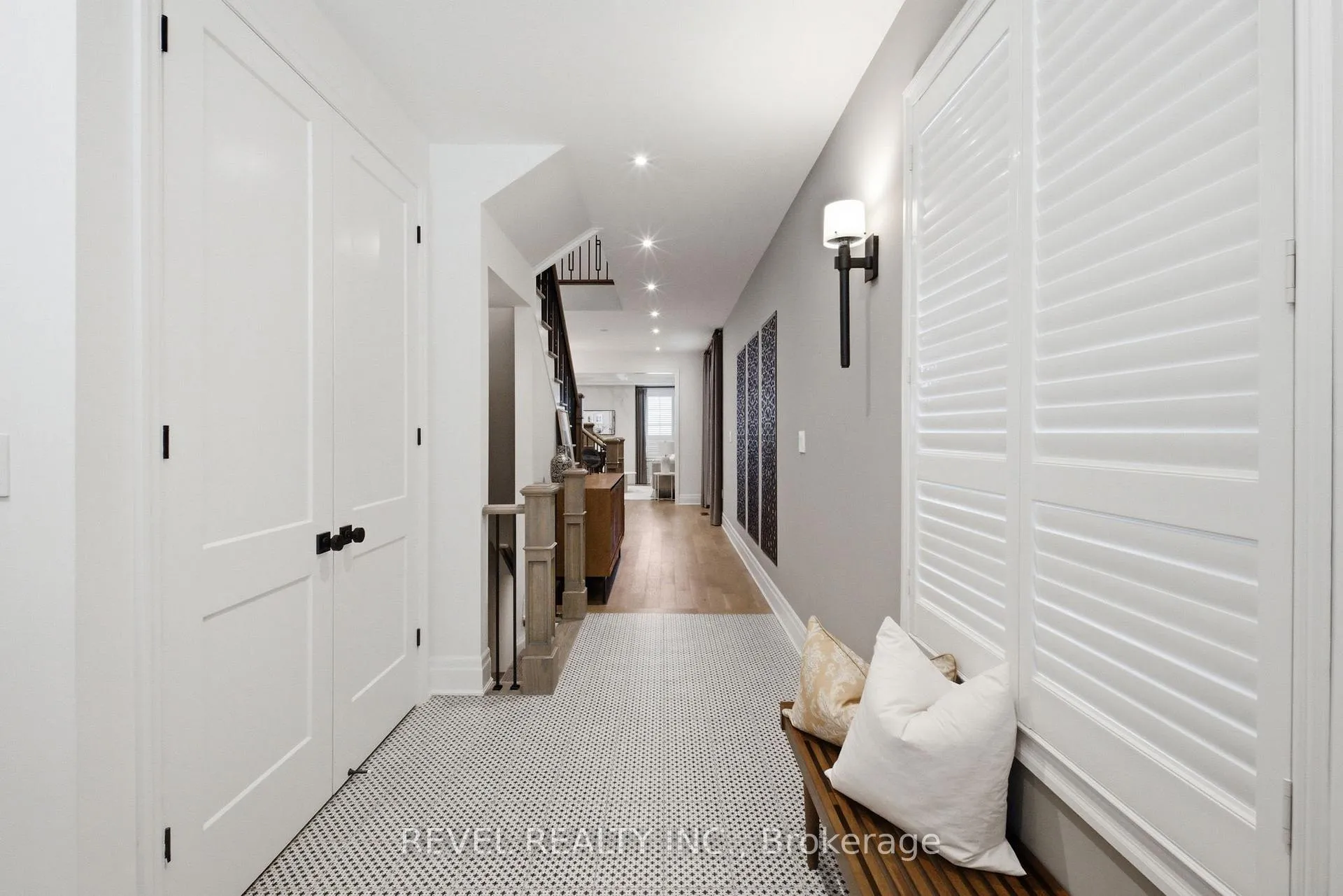 Photo 4 of 1579 Scarlett Trail, Pickering, Rural Pickering — HOMEH