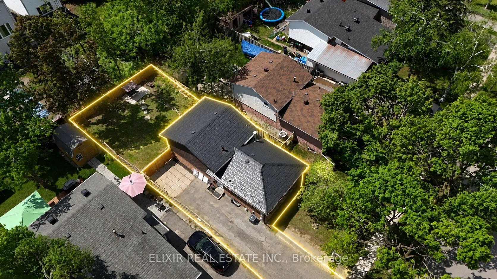 Photo 2 of 45 Austen Lane, Barrie, Letitia Heights — HOMEH