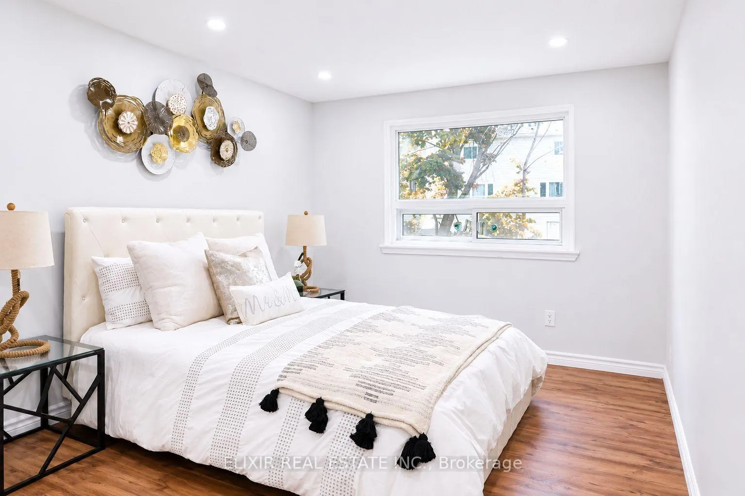 Photo 13 of 45 Austen Lane, Barrie, Letitia Heights — HOMEH