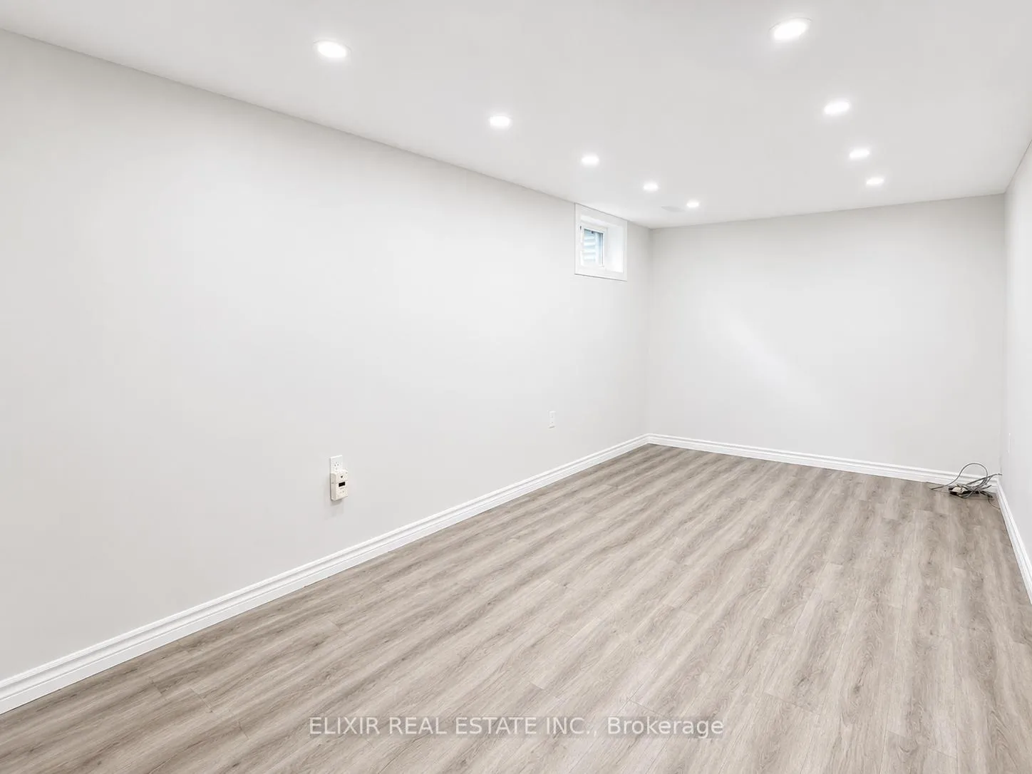 Photo 25 of 45 Austen Lane, Barrie, Letitia Heights — HOMEH