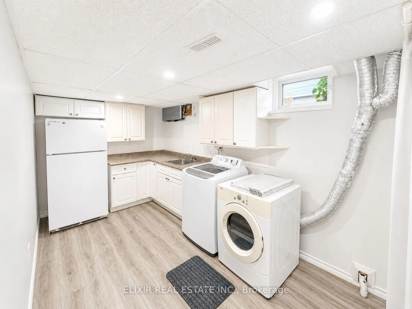Photo 26 of 45 Austen Lane, Barrie, Letitia Heights — HOMEH