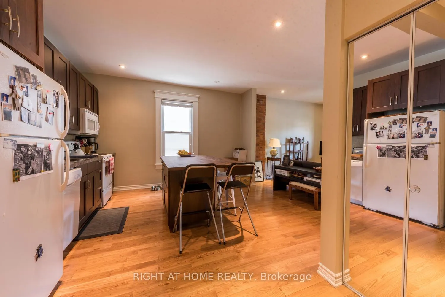 Photo 2 of Unit Unit 1, 52 Mcmurray Avenue, Toronto, Junction Area — HOMEH