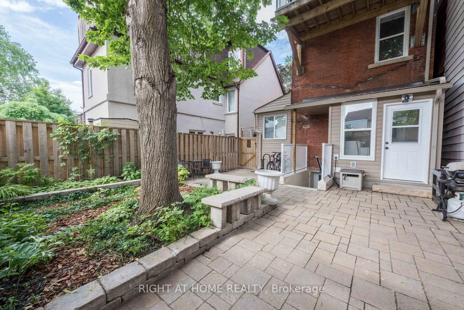 Photo 13 of Unit Unit 1, 52 Mcmurray Avenue, Toronto, Junction Area — HOMEH
