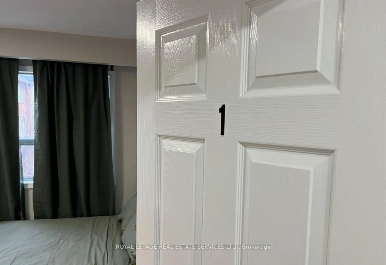 Photo 1 of Unit 3, 862 Brown's Line, Etobicoke, Alderwood — HOMEH