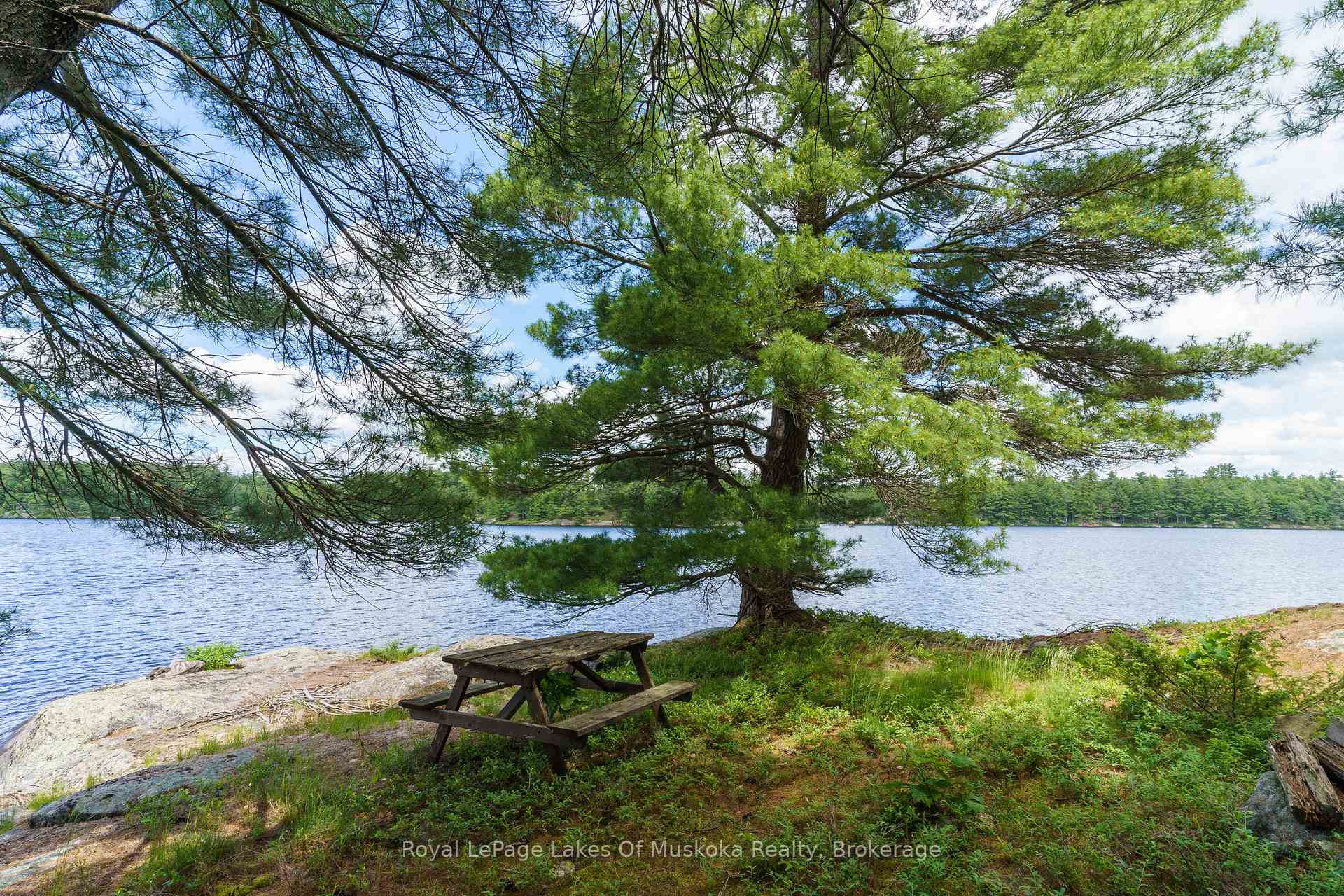 Photo 3 of 15KL2 Kahshe, Gravenhurst, Morrison — HOMEH