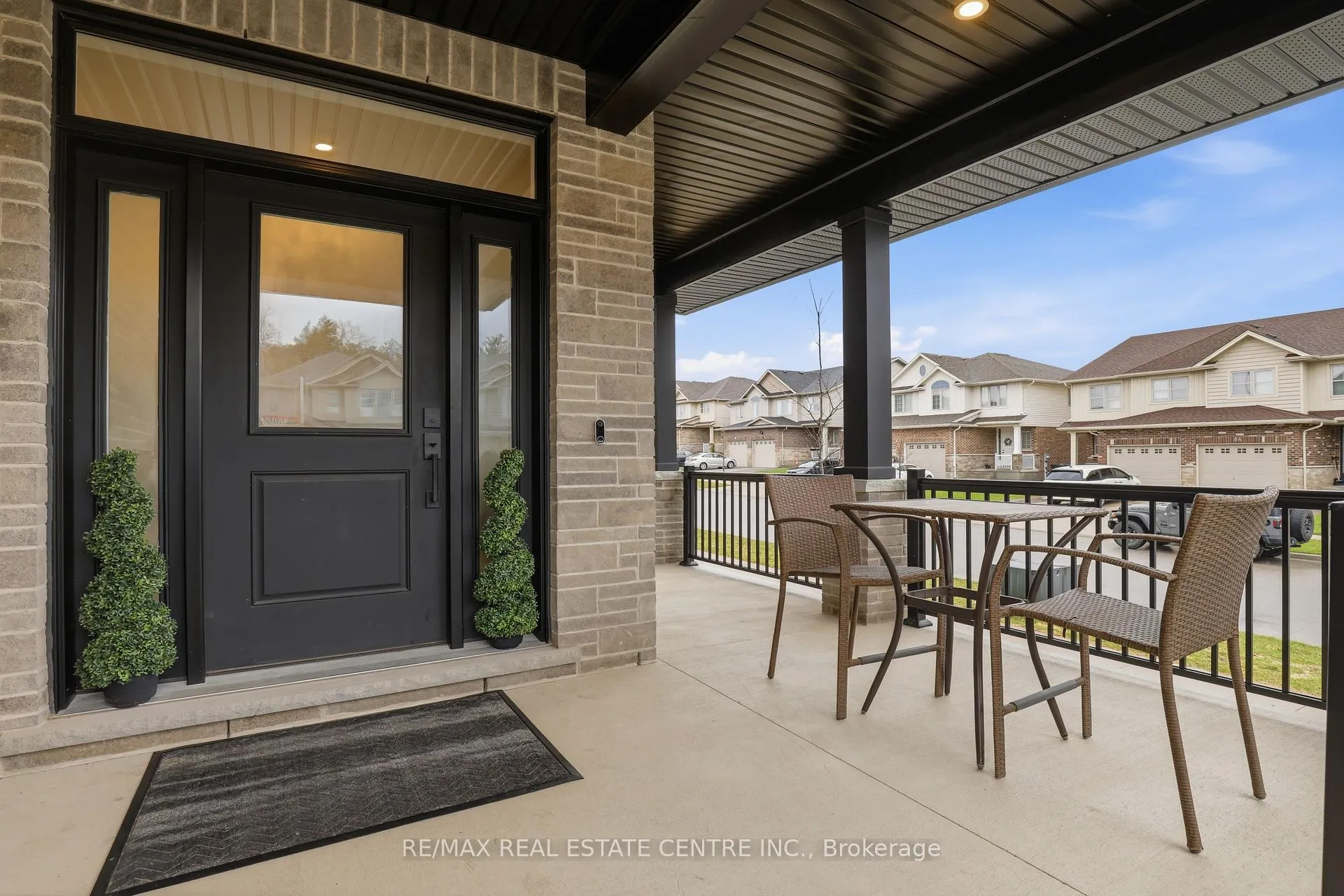 Photo 3 of 95 Dallan Drive, Guelph, Pineridge/Westminster Woods — HOMEH