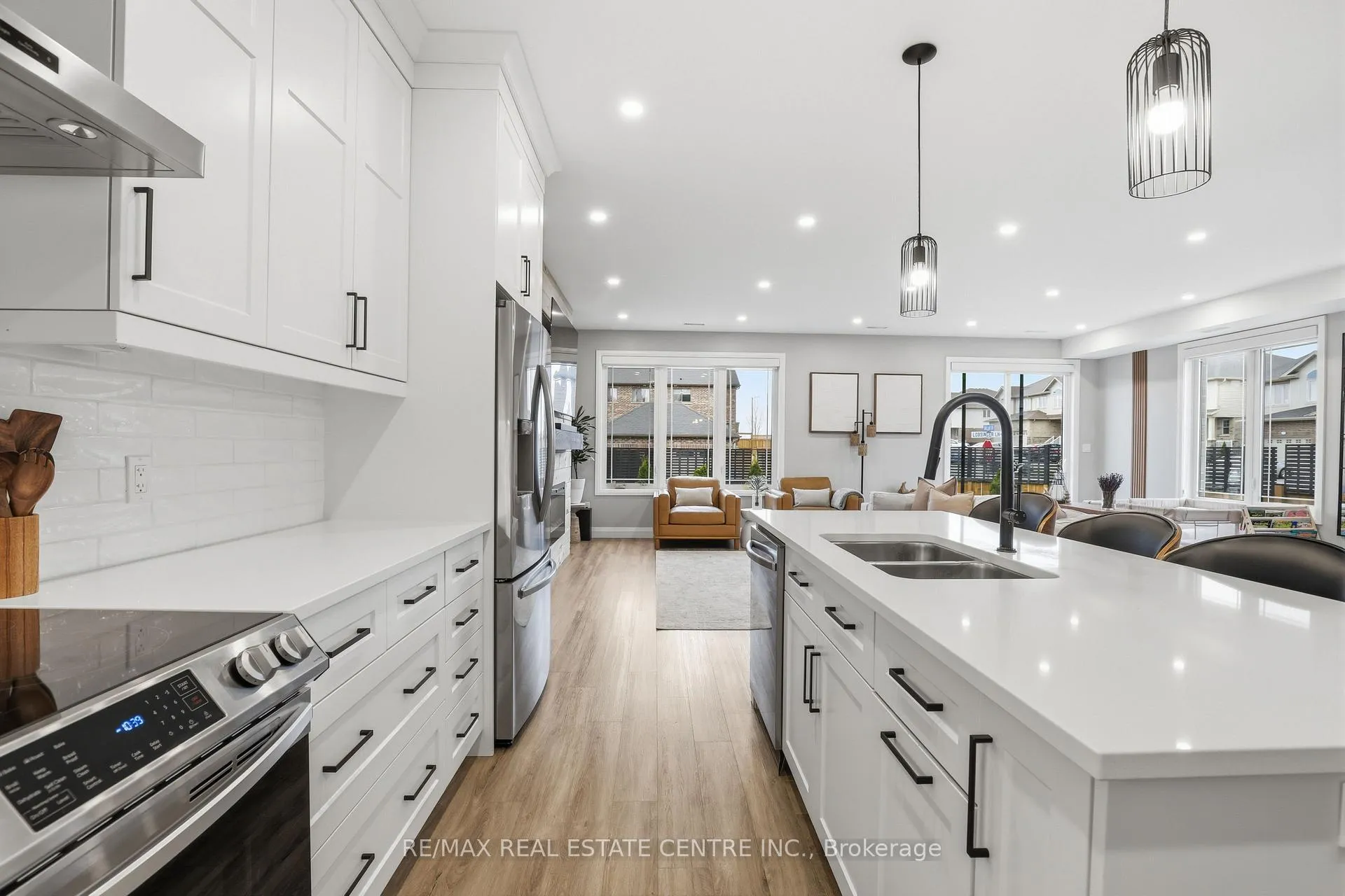 Photo 6 of 95 Dallan Drive, Guelph, Pineridge/Westminster Woods — HOMEH