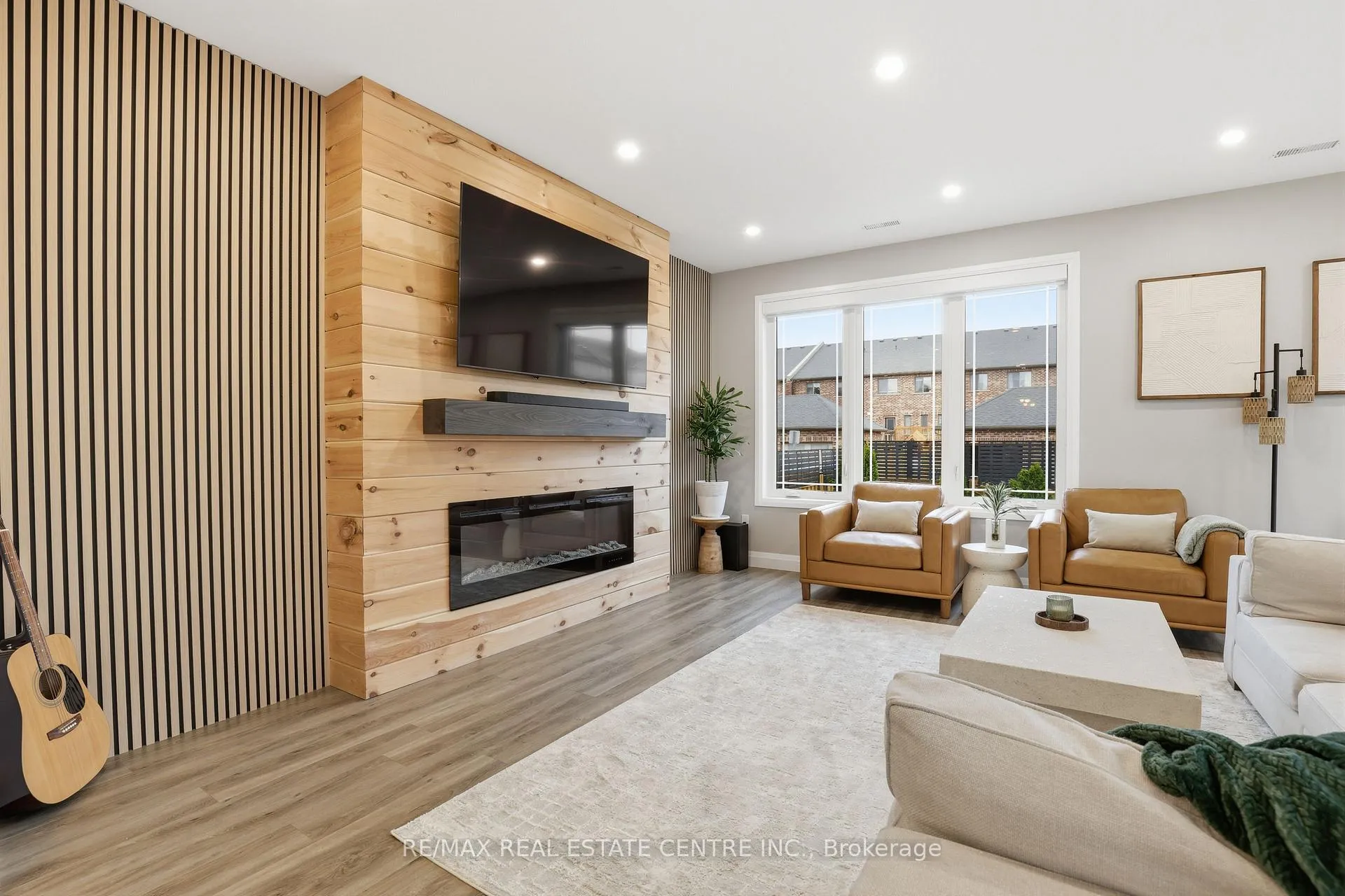 Photo 9 of 95 Dallan Drive, Guelph, Pineridge/Westminster Woods — HOMEH