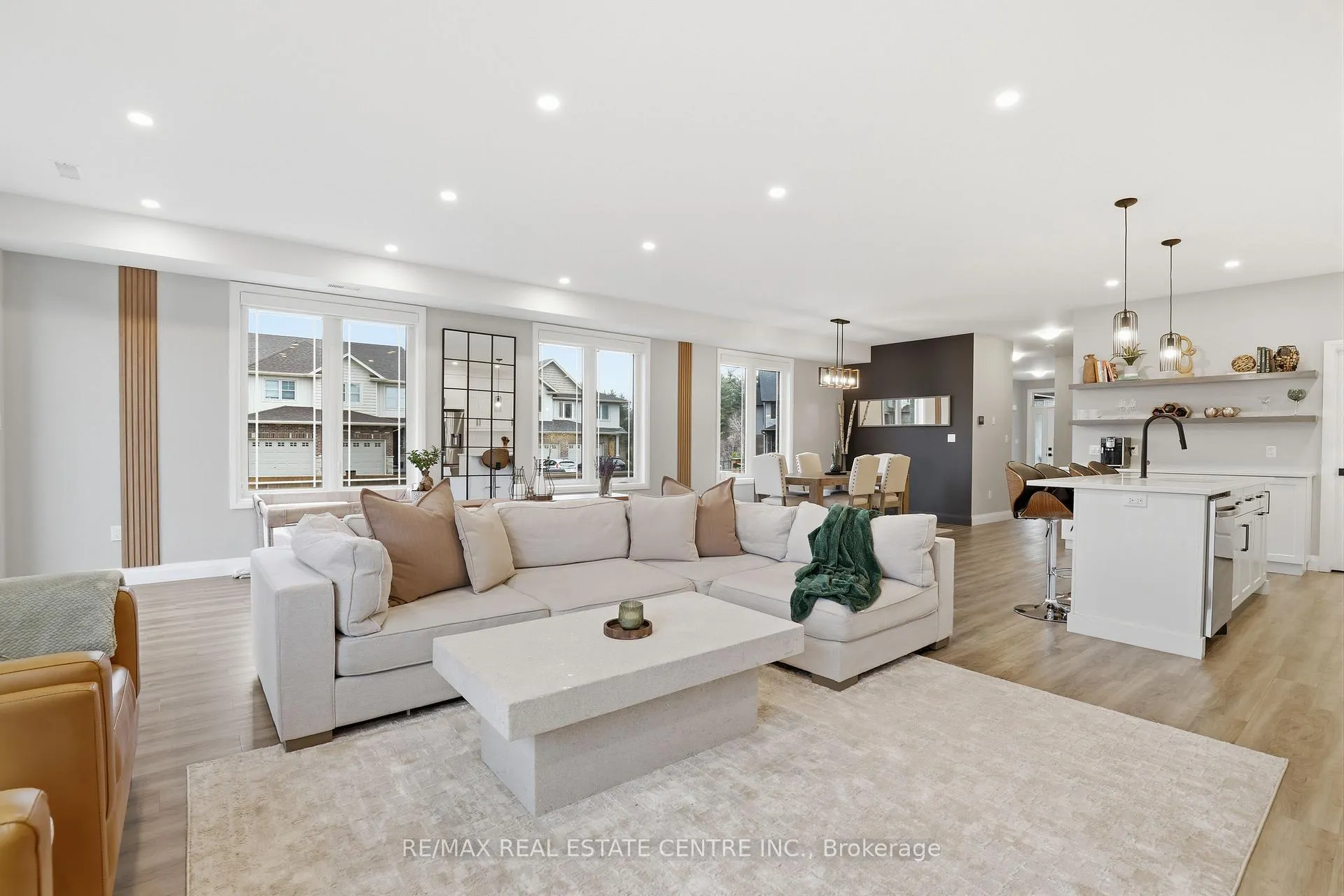 Photo 12 of 95 Dallan Drive, Guelph, Pineridge/Westminster Woods — HOMEH
