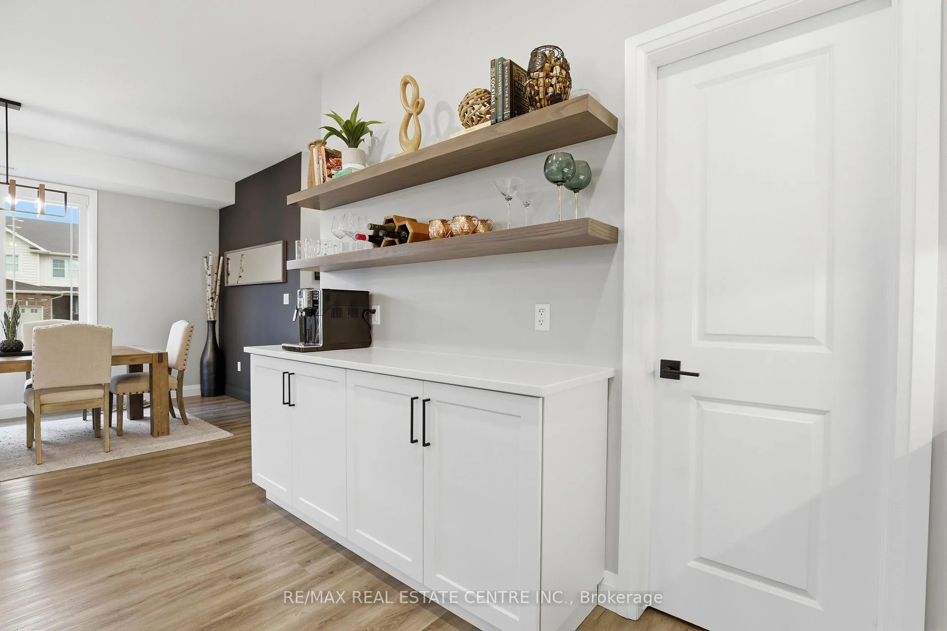Photo 14 of 95 Dallan Drive, Guelph, Pineridge/Westminster Woods — HOMEH