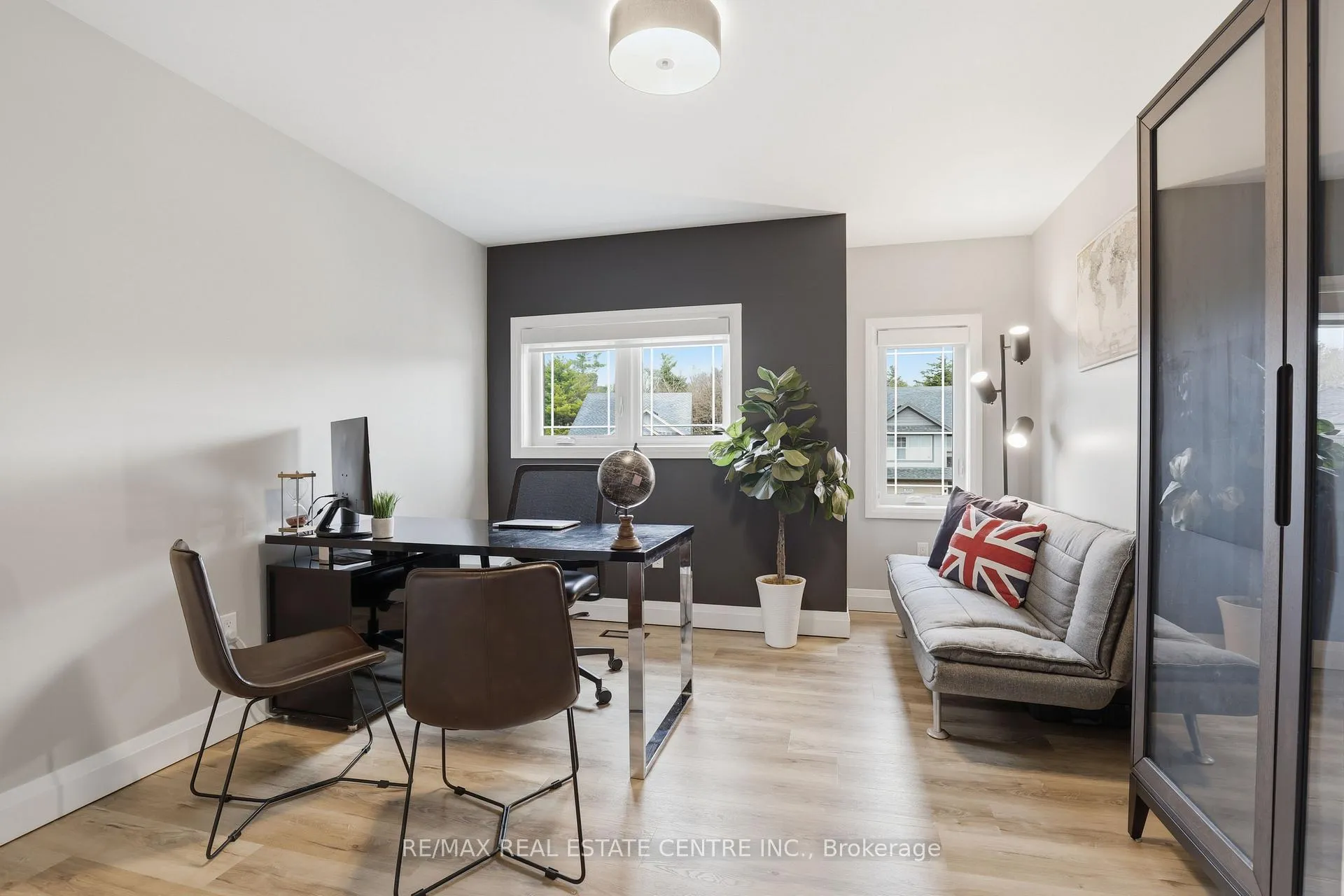 Photo 34 of 95 Dallan Drive, Guelph, Pineridge/Westminster Woods — HOMEH