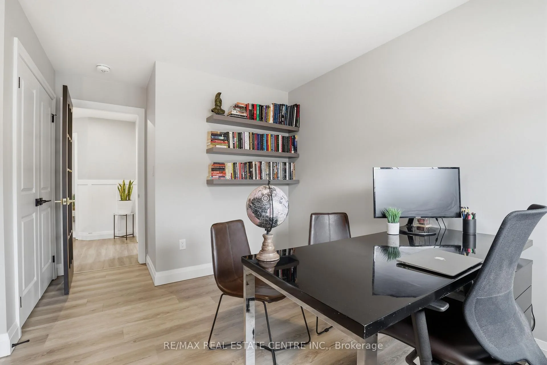 Photo 35 of 95 Dallan Drive, Guelph, Pineridge/Westminster Woods — HOMEH