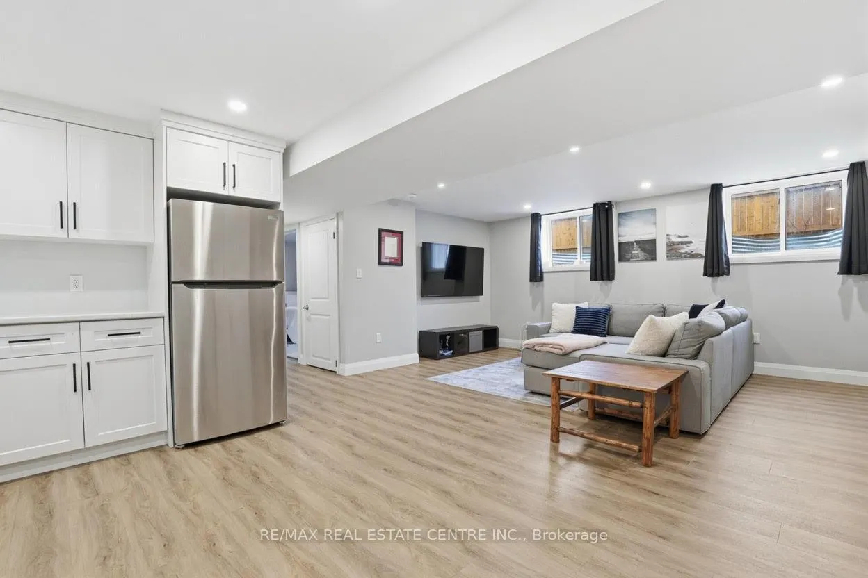 Photo 38 of 95 Dallan Drive, Guelph, Pineridge/Westminster Woods — HOMEH