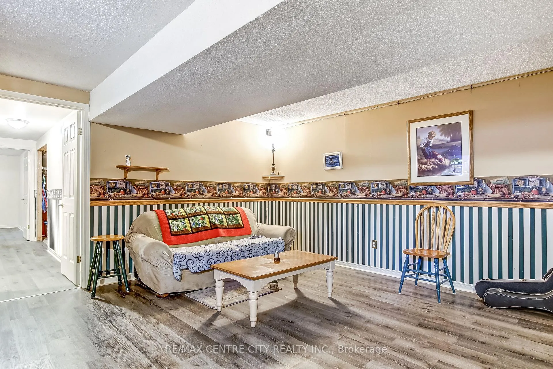 Photo 14 of 11 Willow Street, St. Thomas — HOMEH