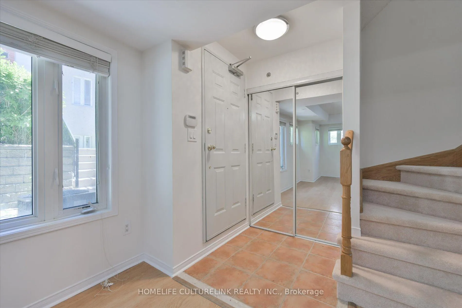 Photo 5 of Unit 120, 316 John Street, Markham, Aileen-Willowbrook — HOMEH