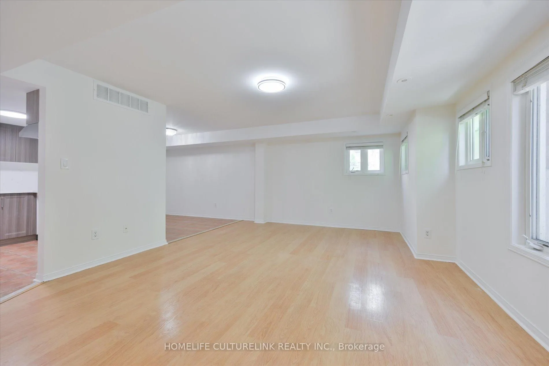 Photo 6 of Unit 120, 316 John Street, Markham, Aileen-Willowbrook — HOMEH