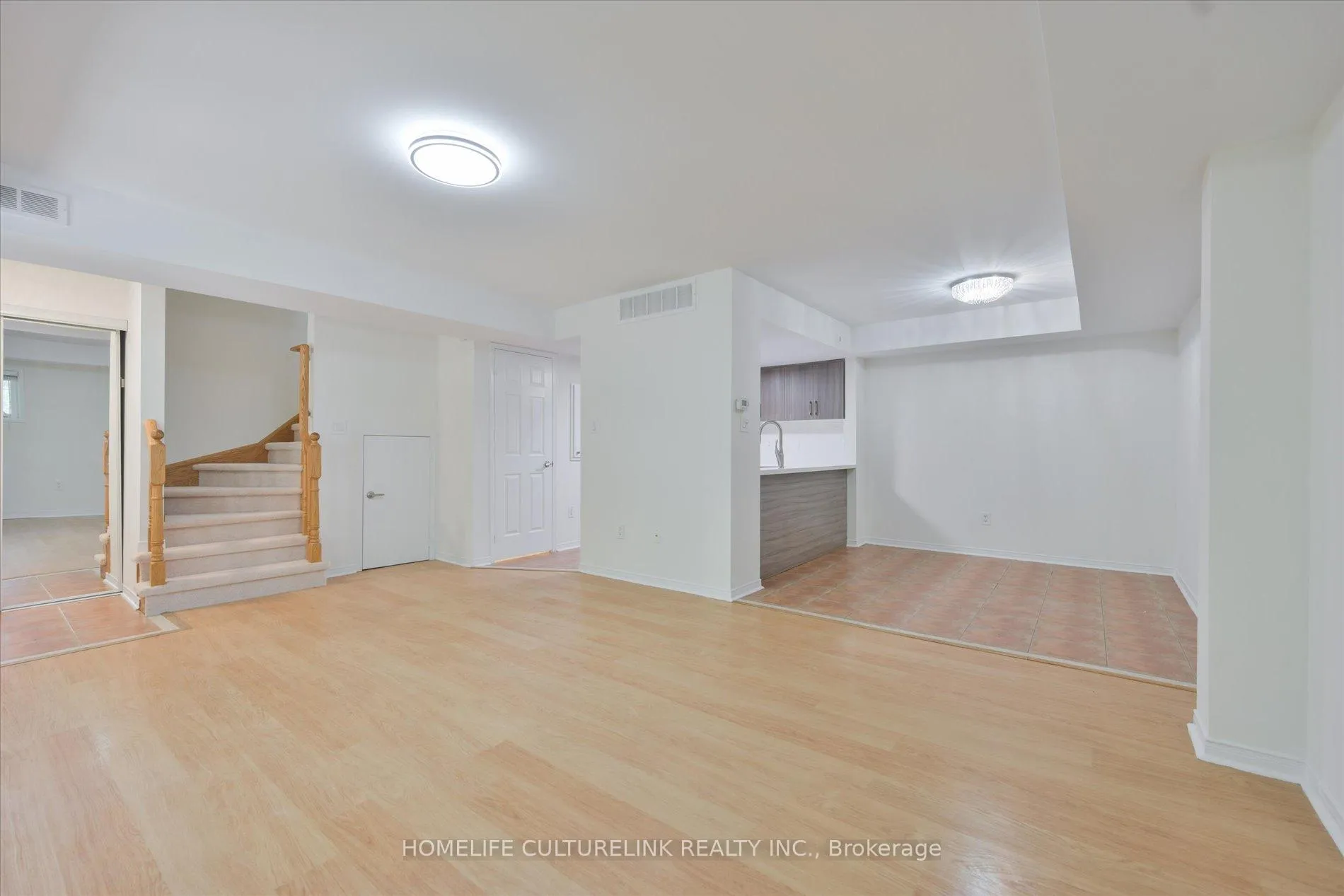 Photo 7 of Unit 120, 316 John Street, Markham, Aileen-Willowbrook — HOMEH