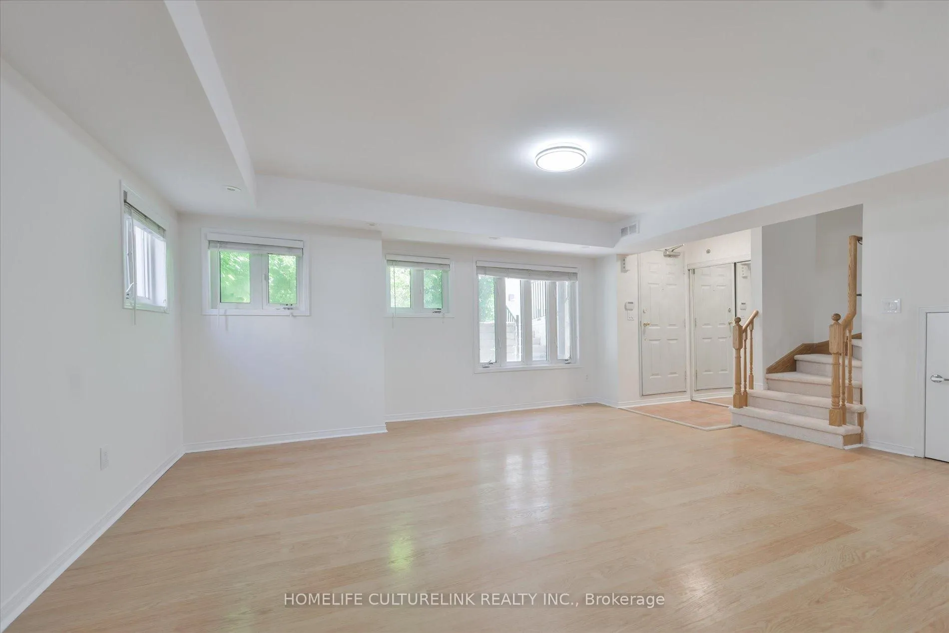 Photo 8 of Unit 120, 316 John Street, Markham, Aileen-Willowbrook — HOMEH