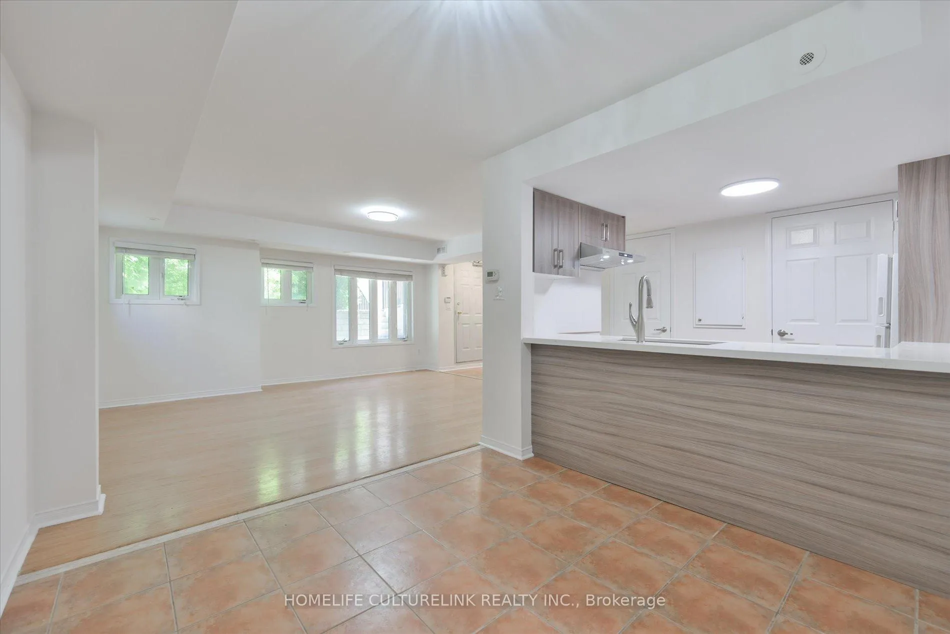 Photo 10 of Unit 120, 316 John Street, Markham, Aileen-Willowbrook — HOMEH