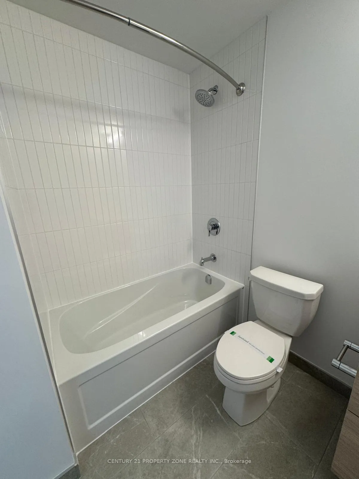 Photo 5 of Unit 213, 2501 Saw Whet Boulevard, Oakville, Glen Abbey — HOMEH