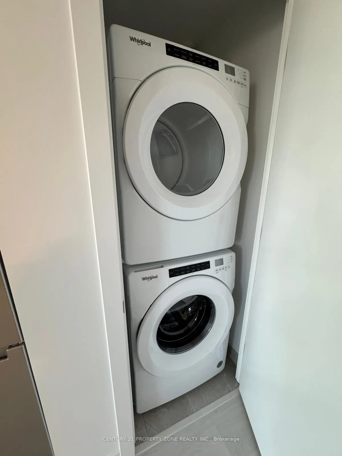 Photo 7 of Unit 213, 2501 Saw Whet Boulevard, Oakville, Glen Abbey — HOMEH