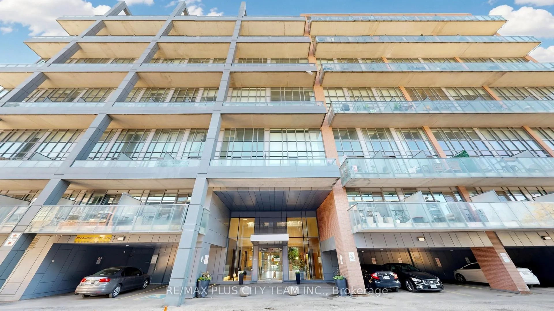 Front of Unit 434, 5 Hanna Avenue