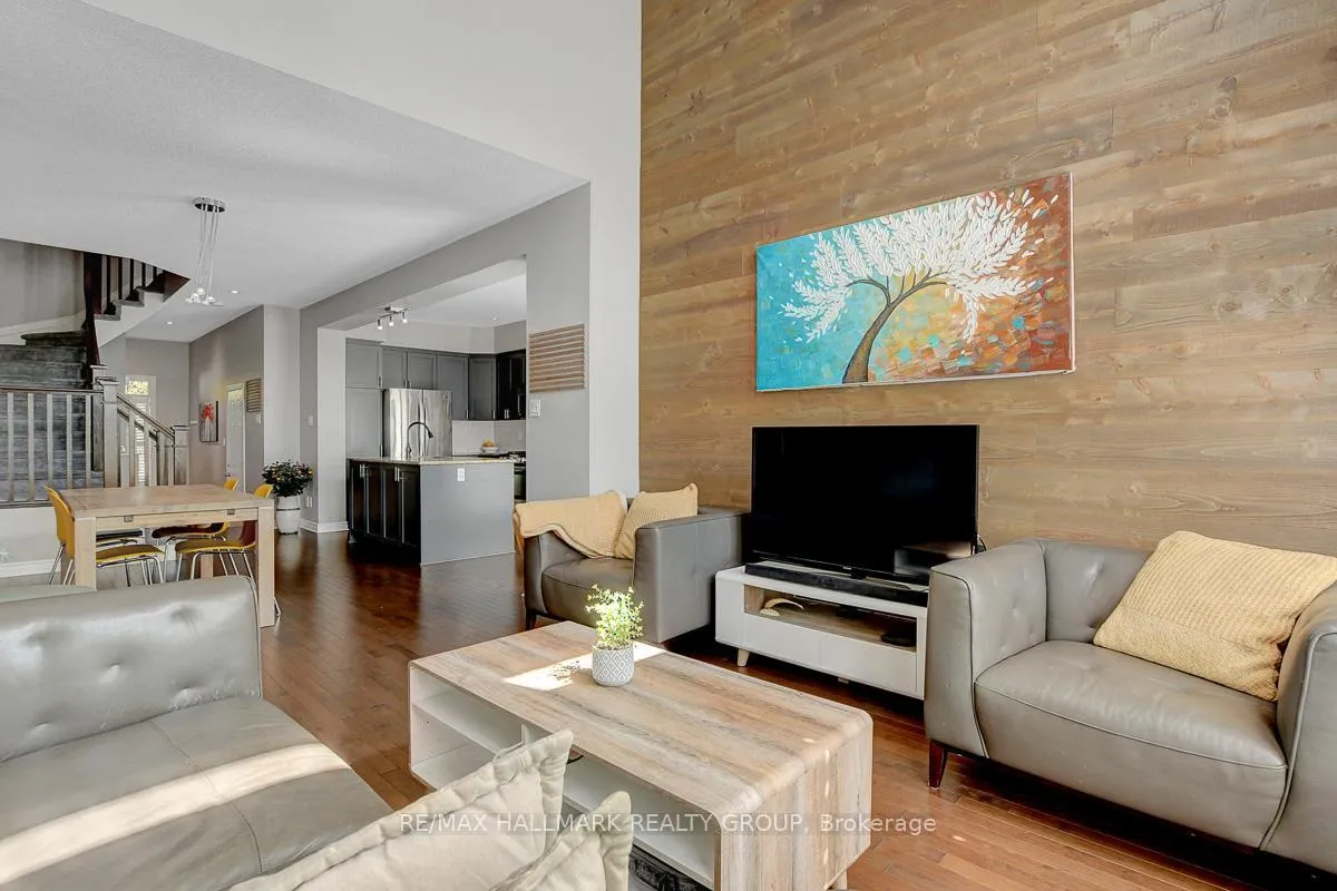 Photo 10 of 755 Bowercrest Crescent, Ottawa, Riverside South/Gloucester Glen — HOMEH