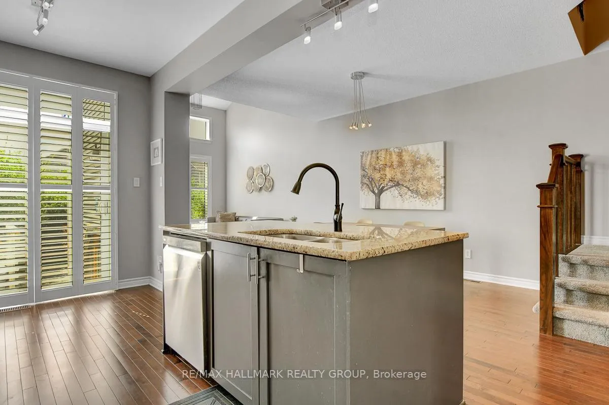 Photo 13 of 755 Bowercrest Crescent, Ottawa, Riverside South/Gloucester Glen — HOMEH