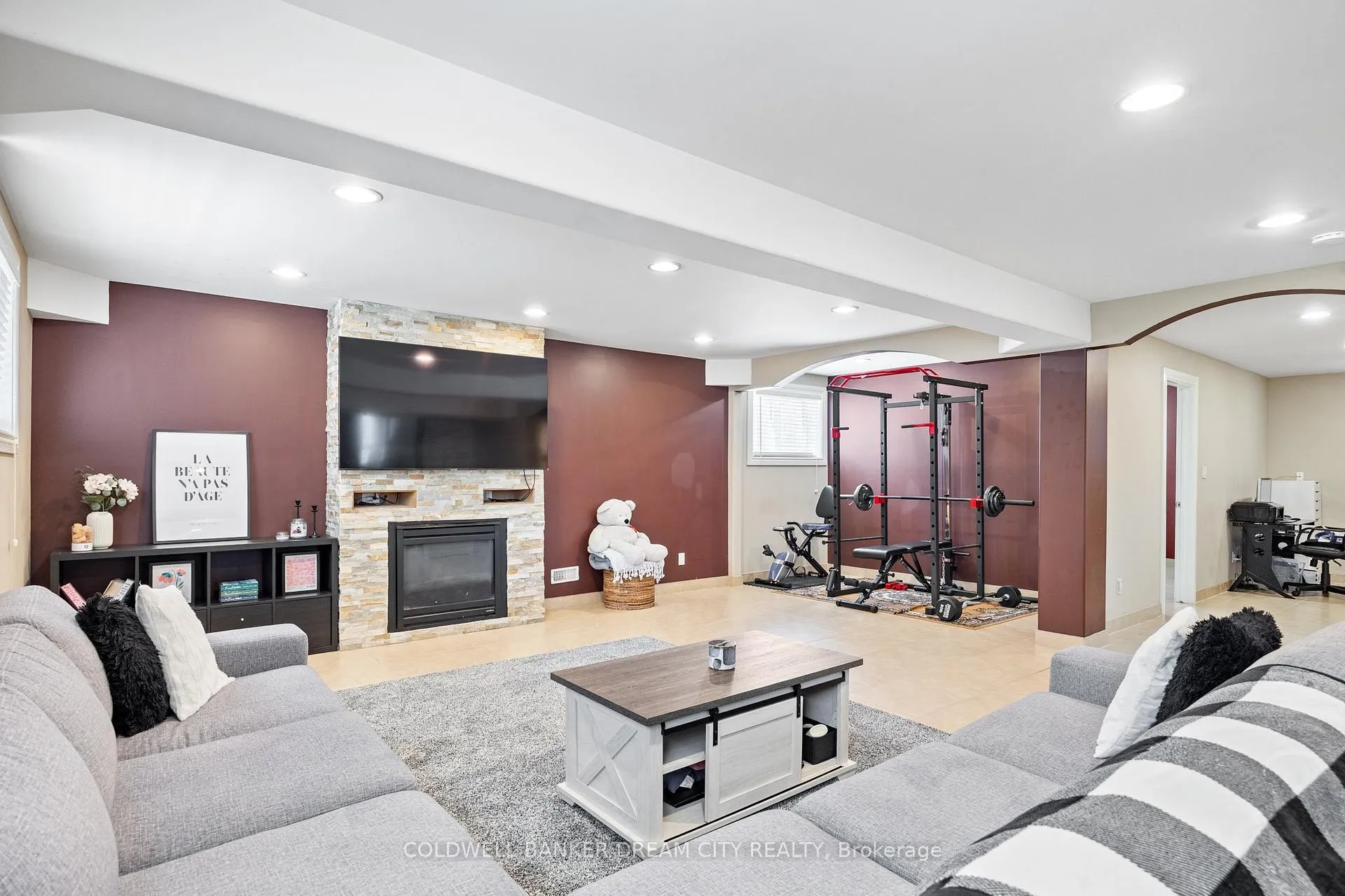 Photo 11 of 239 Branton Crescent, Lakeshore — HOMEH