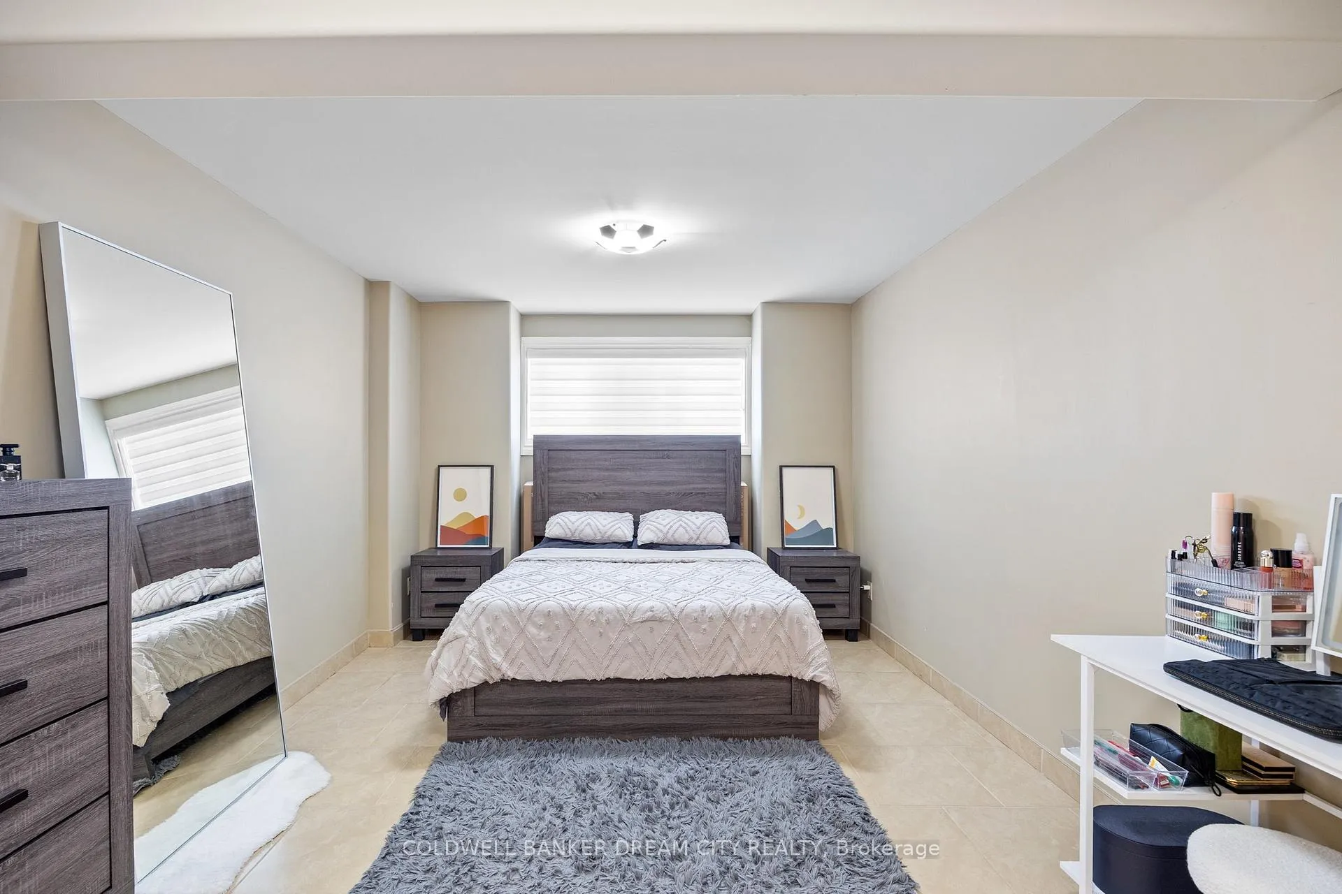 Photo 13 of 239 Branton Crescent, Lakeshore — HOMEH