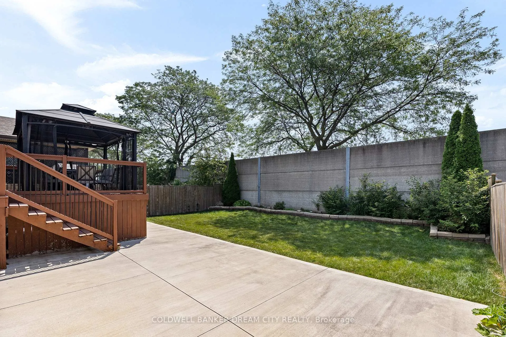 Photo 22 of 239 Branton Crescent, Lakeshore — HOMEH