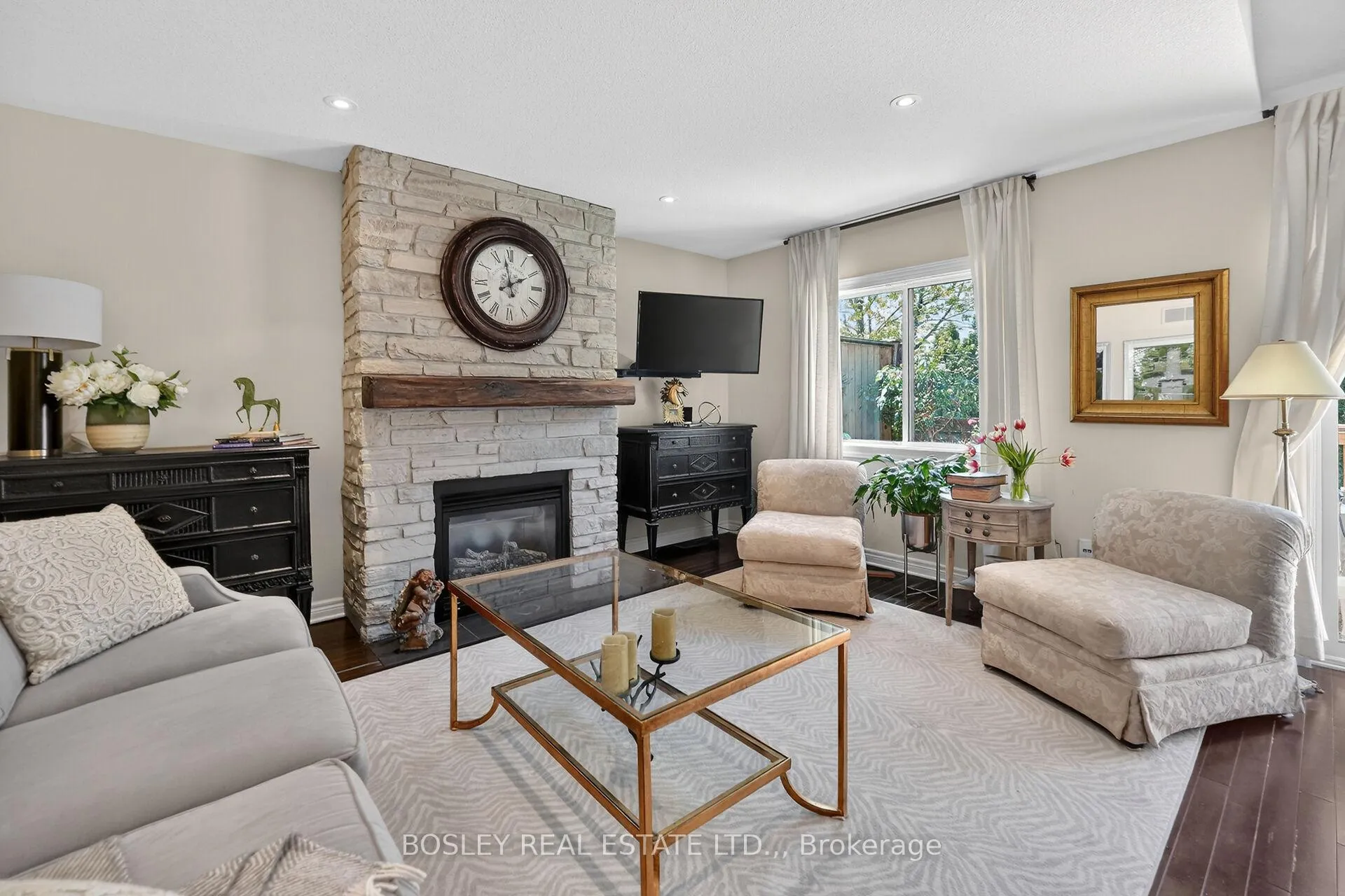 Photo 9 of Unit Unit 12, 7 Gibson Place, St. Catharines, Downtown — HOMEH