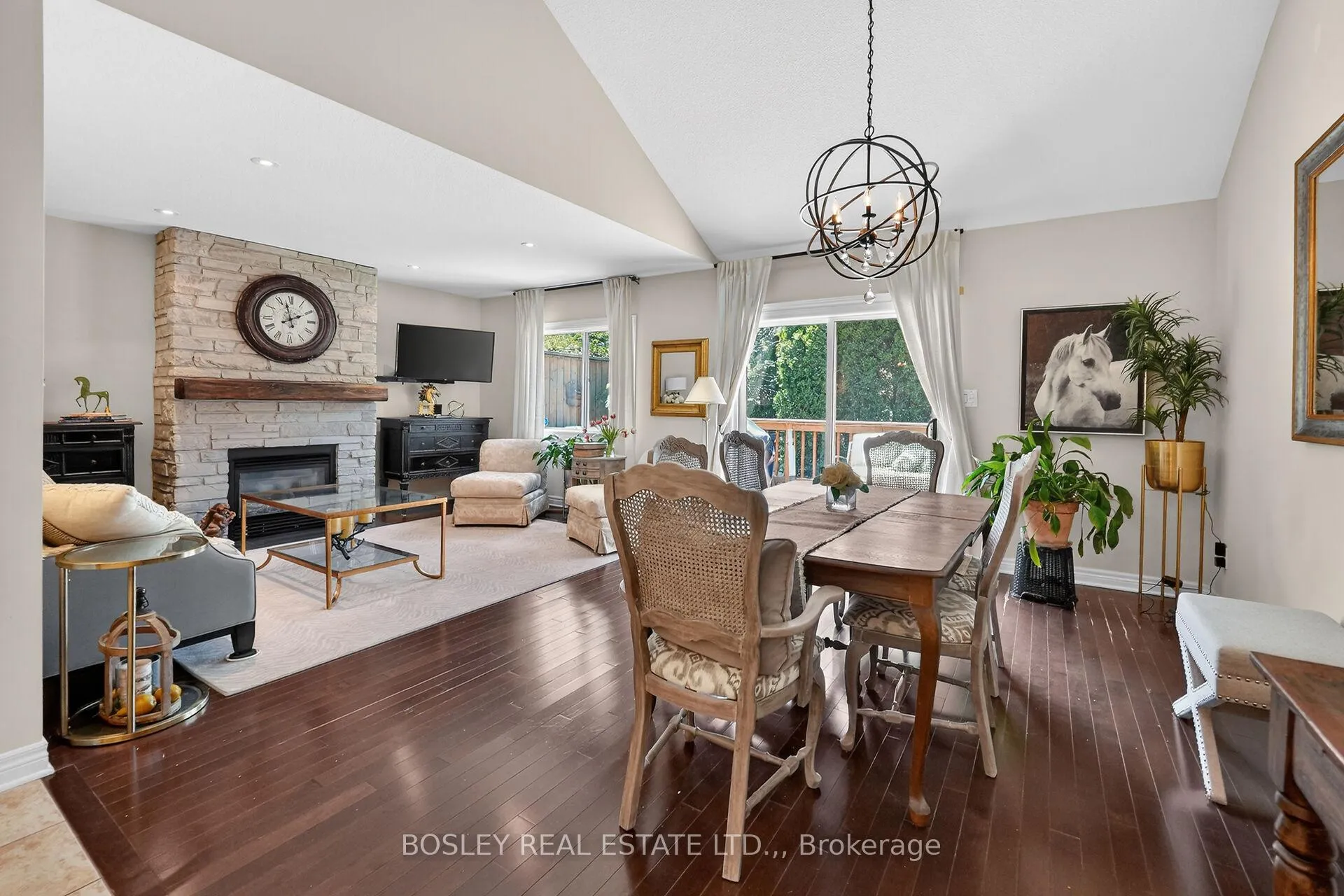 Photo 10 of Unit Unit 12, 7 Gibson Place, St. Catharines, Downtown — HOMEH