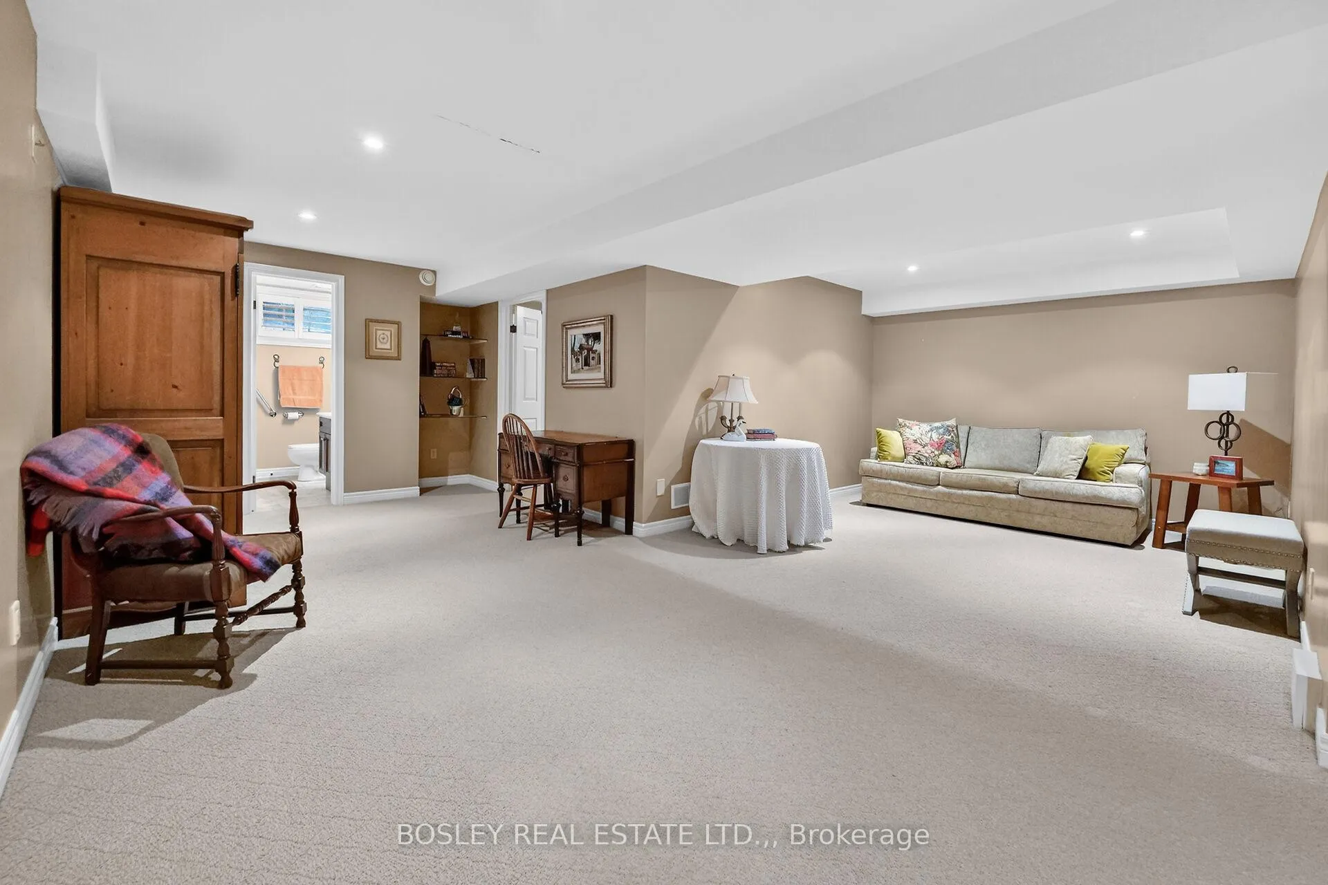 Photo 17 of Unit Unit 12, 7 Gibson Place, St. Catharines, Downtown — HOMEH