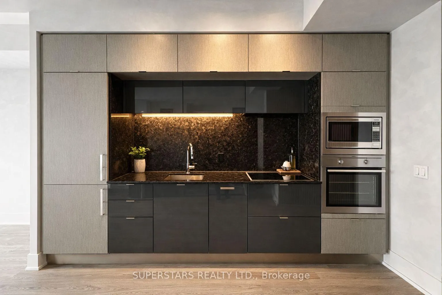 Photo 7 of Unit 4208, 10 York Street, Toronto, Waterfront Communities — HOMEH