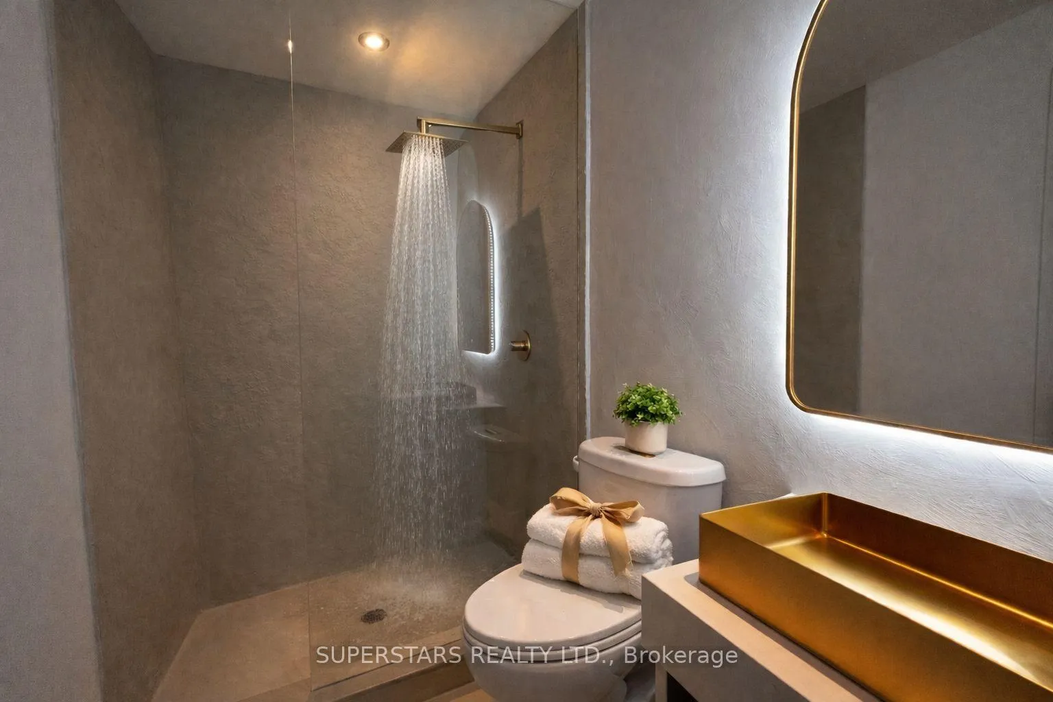Photo 9 of Unit 4208, 10 York Street, Toronto, Waterfront Communities — HOMEH