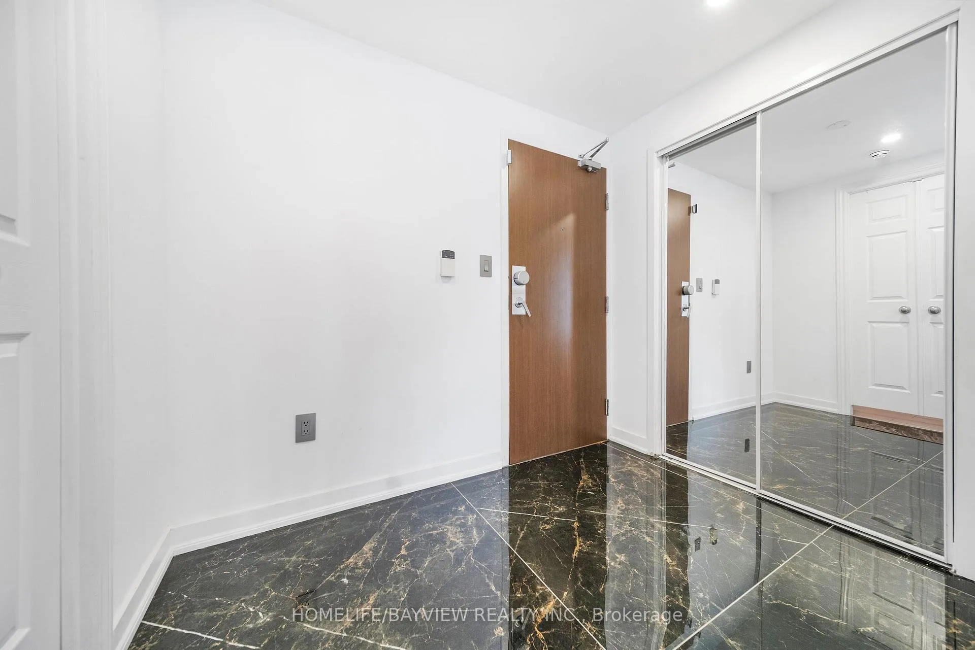 Photo 4 of Unit 4109, 35 Mariner Terrace, Toronto, Waterfront Communities — HOMEH