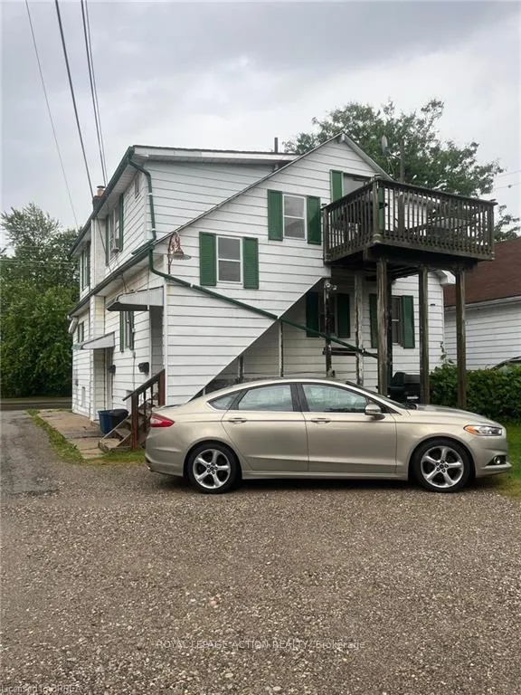 Photo 3 of 83 Stanley Street, Brantford, East Ward — HOMEH