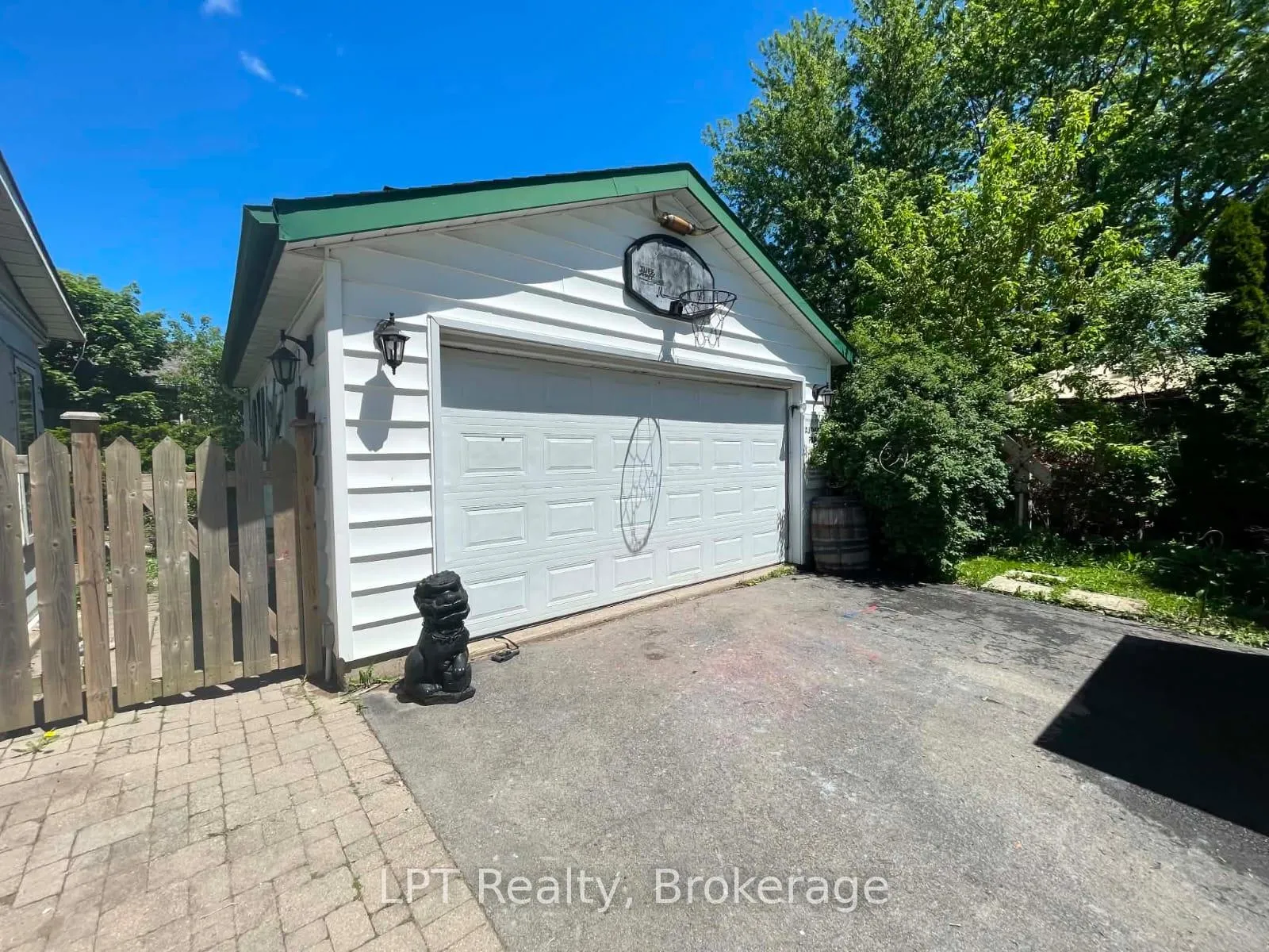 Photo 2 of 64 Marlatts Road, Thorold, Thorold Downtown — HOMEH