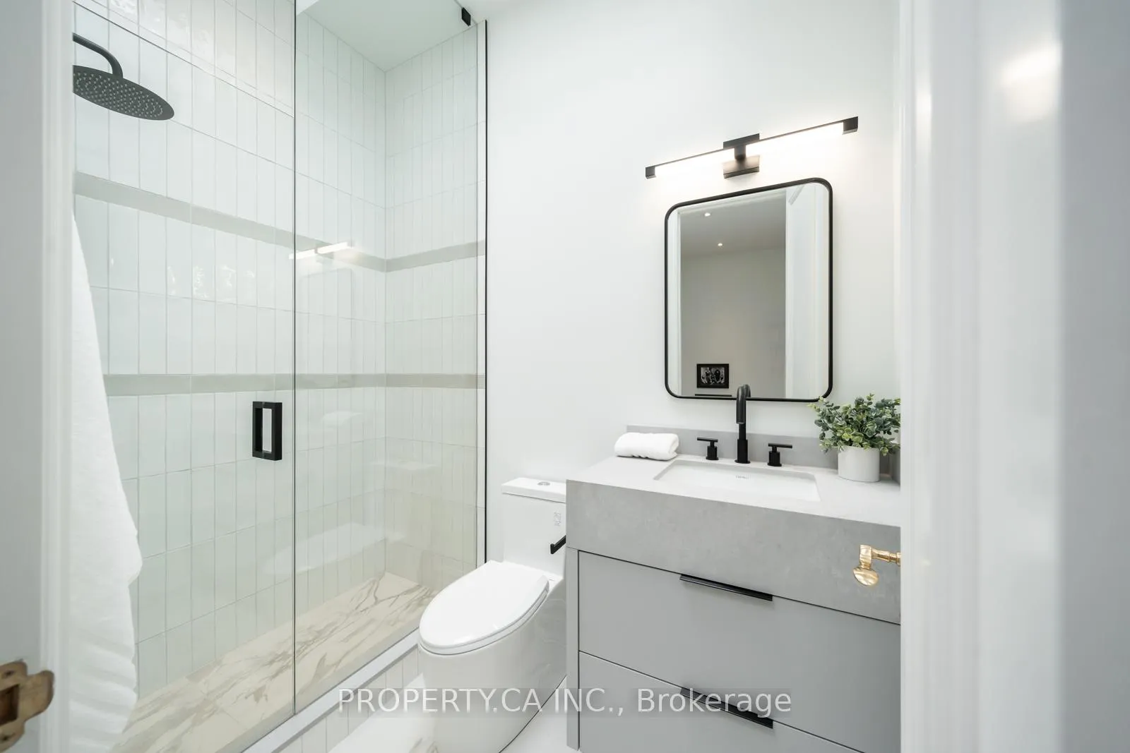 Photo 29 of 43 Bernard Avenue, Toronto, The Annex — HOMEH