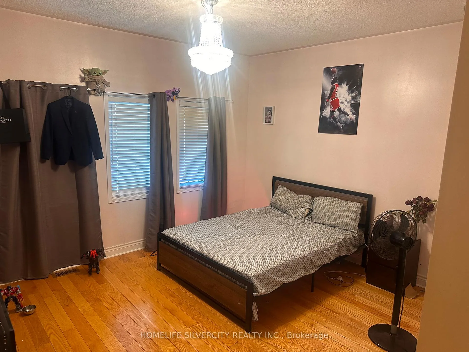 Photo 12 of 6 Silverbell Court, Brampton, Fletcher's Meadow — HOMEH