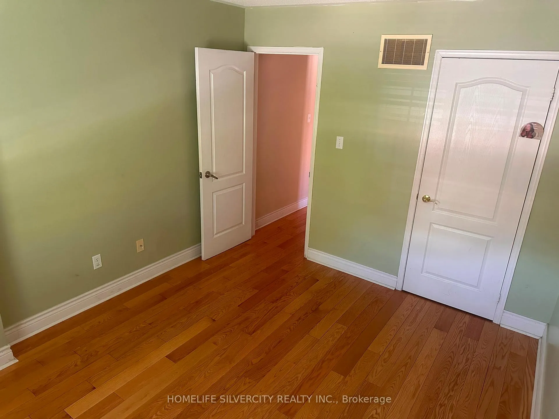 Photo 15 of 6 Silverbell Court, Brampton, Fletcher's Meadow — HOMEH