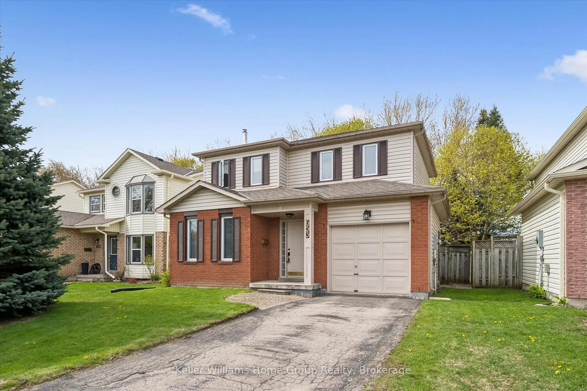 Photo 4 of 653 Holman Crescent, Centre Wellington, Fergus — HOMEH