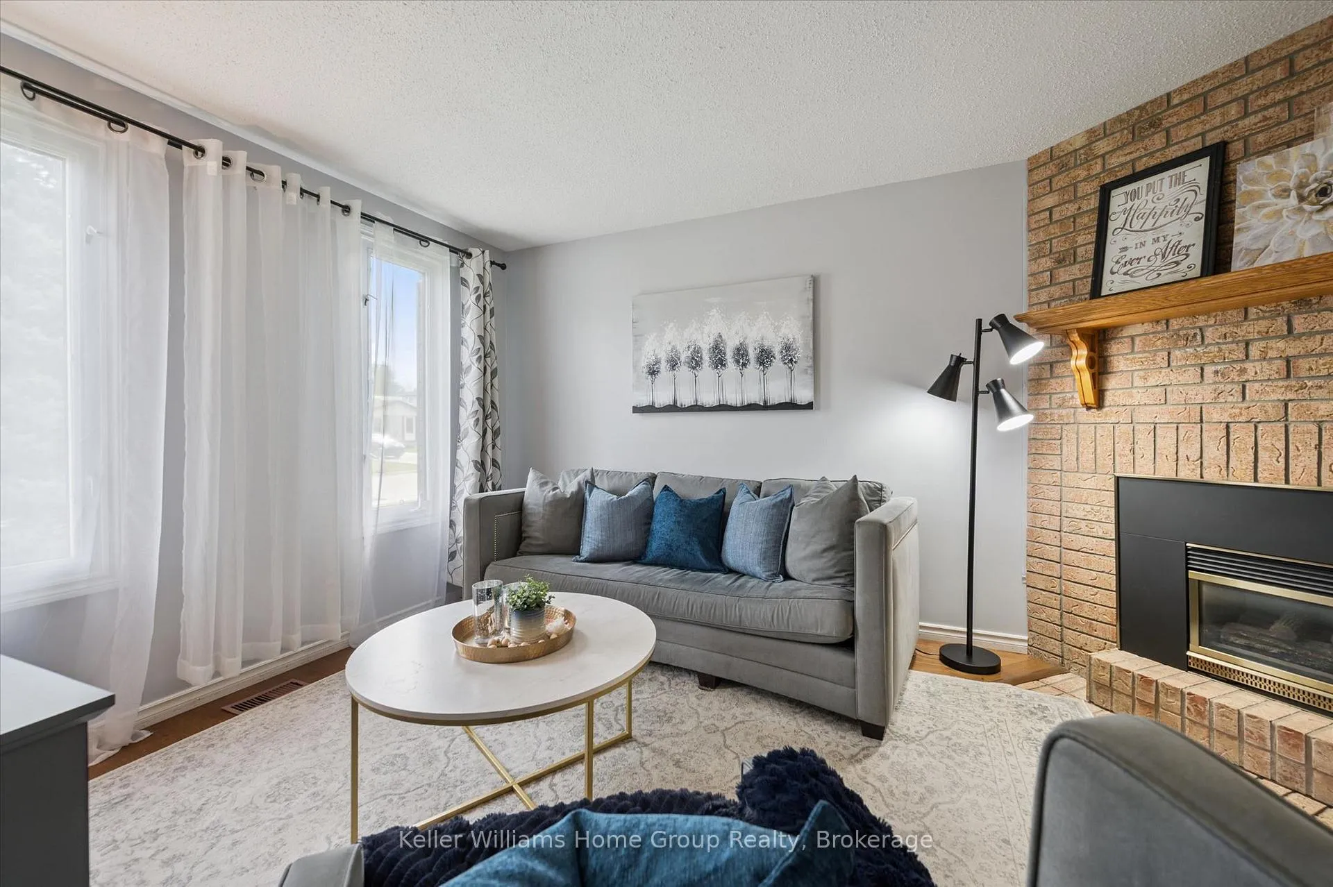 Photo 8 of 653 Holman Crescent, Centre Wellington, Fergus — HOMEH