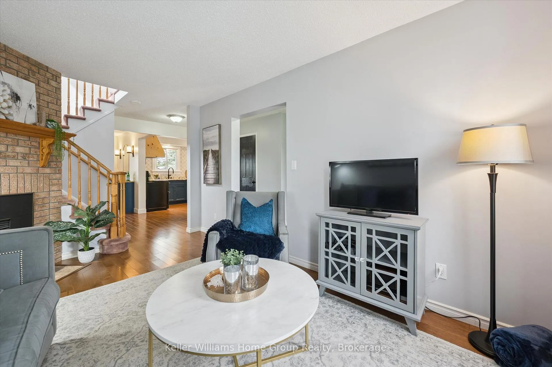 Photo 10 of 653 Holman Crescent, Centre Wellington, Fergus — HOMEH