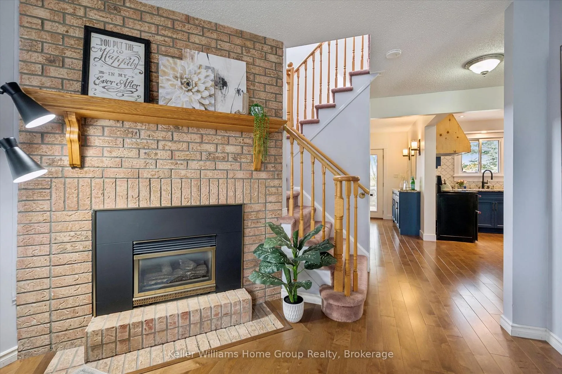 Photo 11 of 653 Holman Crescent, Centre Wellington, Fergus — HOMEH
