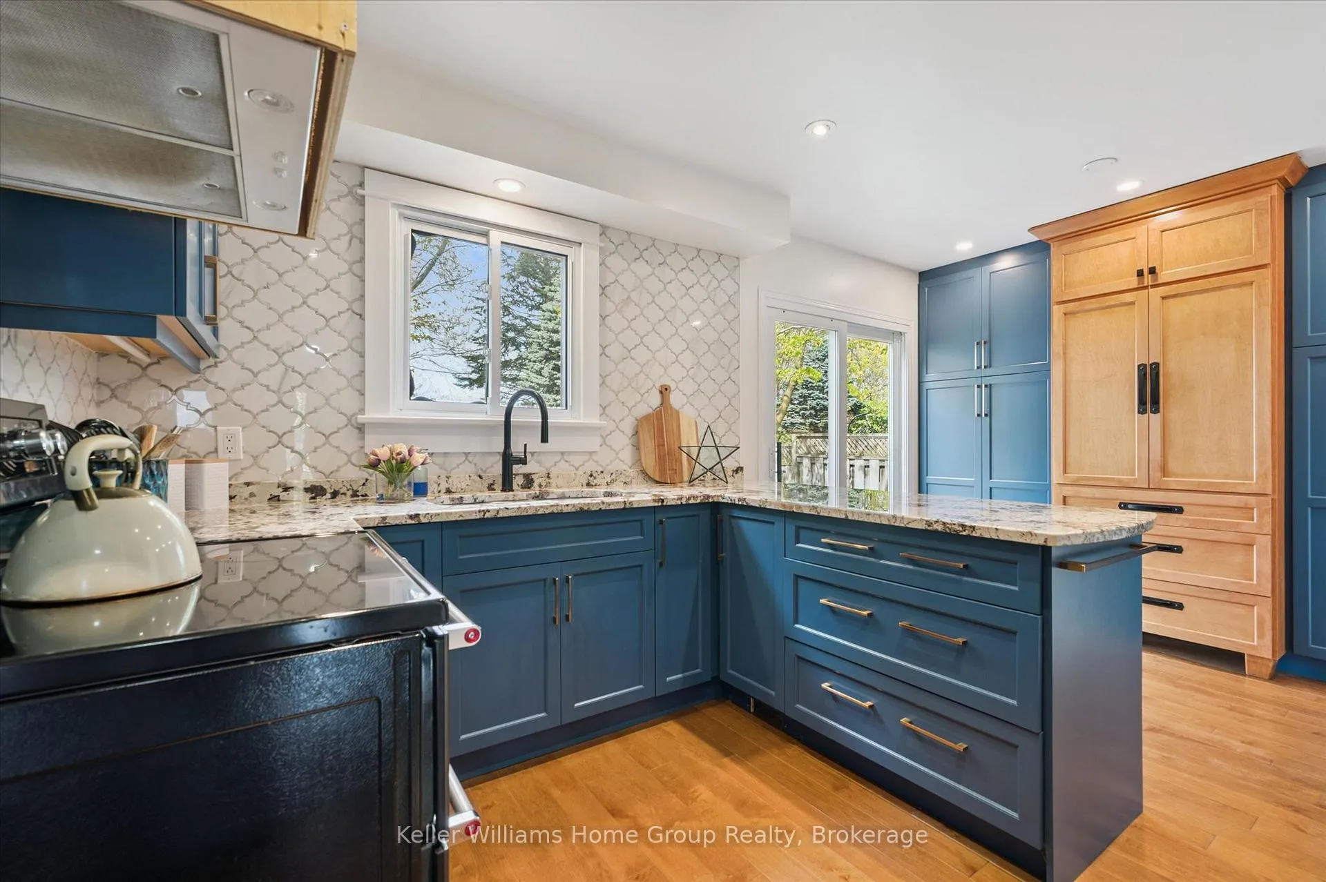 Photo 13 of 653 Holman Crescent, Centre Wellington, Fergus — HOMEH